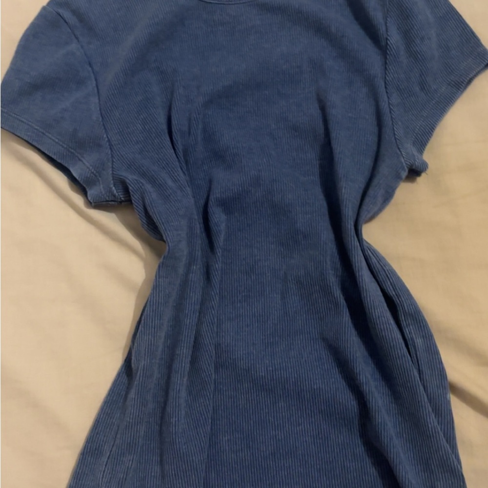 American Eagle- Blue Ribbed Shirt